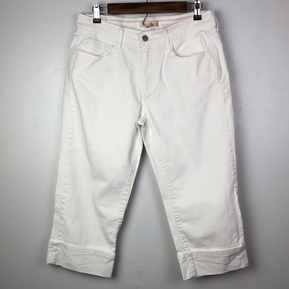 Levi’s Capri 515 White Jeans 20” inseam Size 10